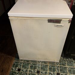 Okeefe & Merritt Deep Freezer