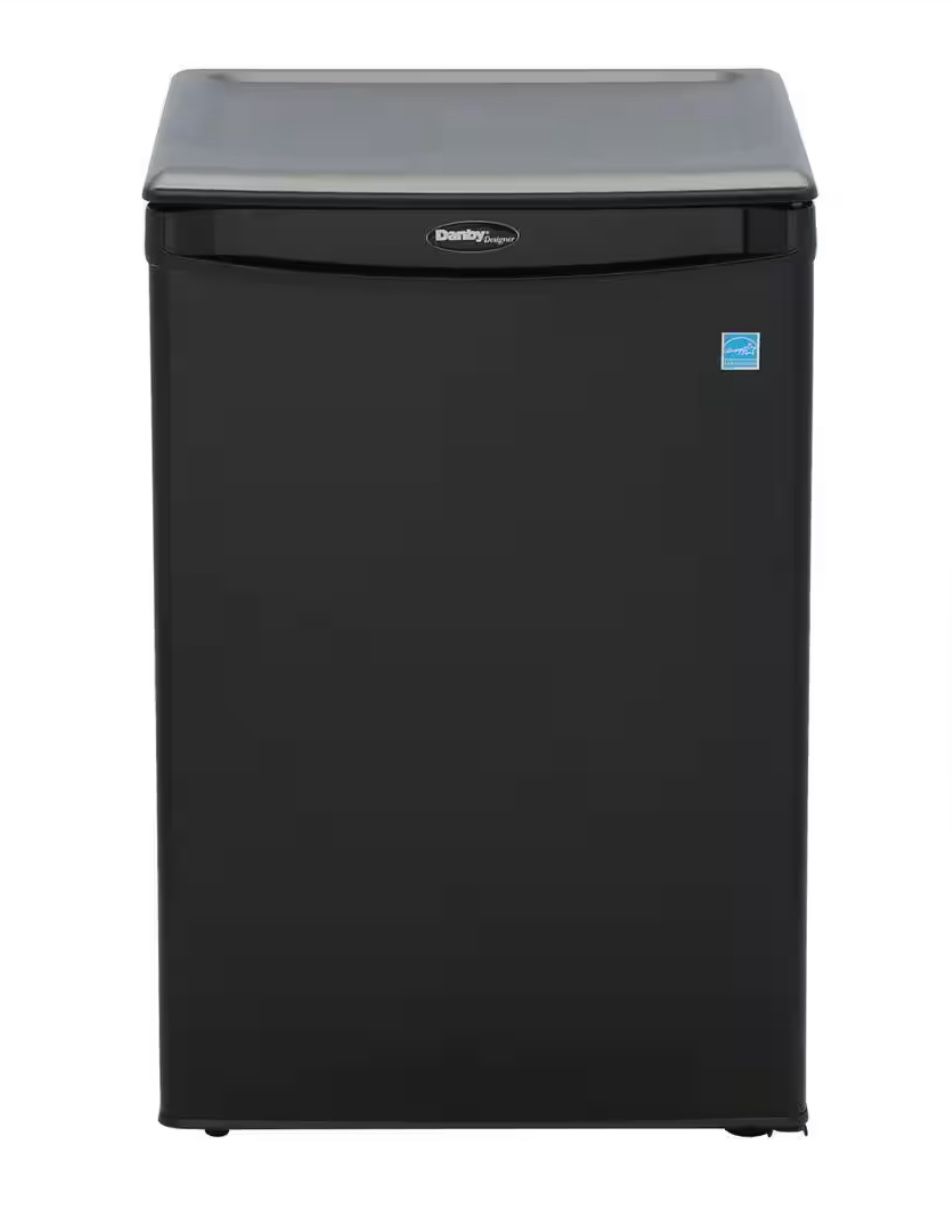2.6 Cu ft Mini Refrigerator / Fridge - Danby Designer model