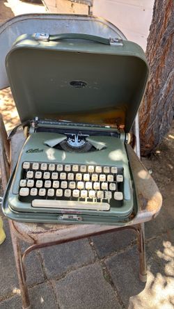 Old typewriter