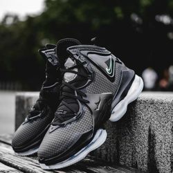 Nike Lebron XIX