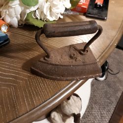 Vintage cast Iron Iron