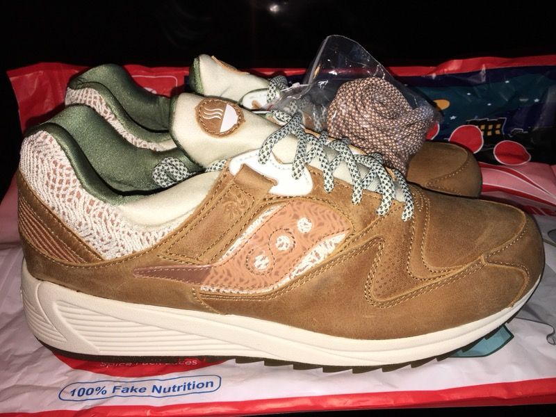 Ramen saucony shop