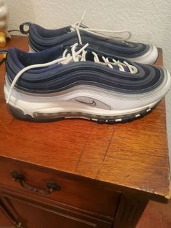 Nice Like New Men's Nike Air Max Tennis shoes 👟 Size 91/2