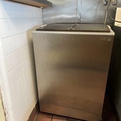 Commercial Ice Cream Chest Freezer - Austria Haustechnik Typ B 804 A - 4 cu ft