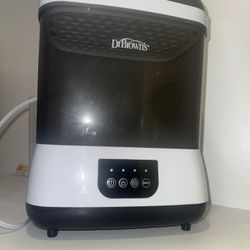 Baby Breeza Formula Pro & Dr Brown Bottle Sterilizer 