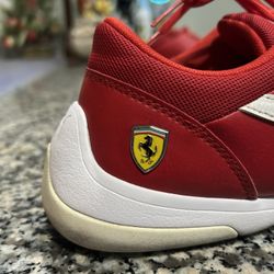 PUMA FERRARI SNEAKERS.