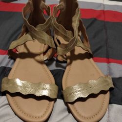 Maurices Size 11 Women Sandals Gold