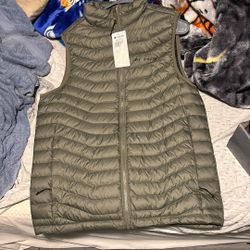 Coulumbia Down Vest