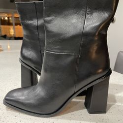 Vince Camuto Black Boots Size 8