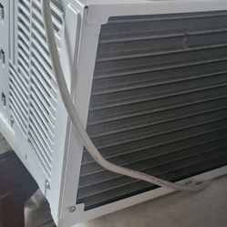 Window AC Unit
