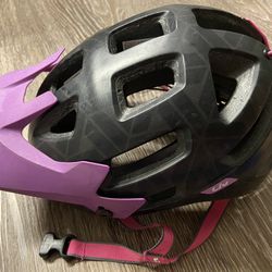 Giant Liv Women’s Bike Helmet Size M With Visor