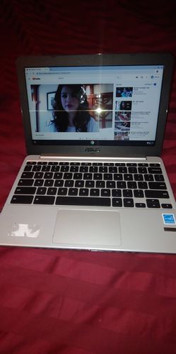Laptop Asus chrome screen 13.1"