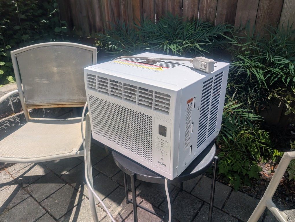 AC Window Unit