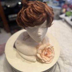 Short Bronze Pixie Bob Wigs for White Women Side Part Layered Cute Bob