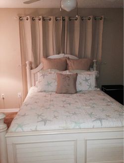 Queen bed frame (off white)