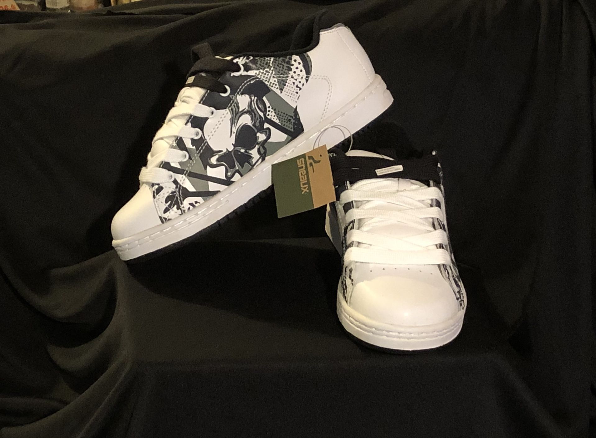 Sneaux Dude skull shoes boys and girls size 6