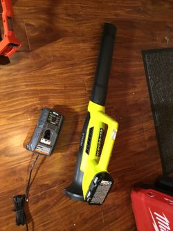 Ryobi New 18V Cordless BLOWER SET! w/2.0 Battery & Charger Included! Only 35 tomorrow 💥💥👍🏽👍🏽👍🏽 (add trimmer for only 5 more!) ☀️👌🏽