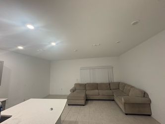 Sectional couch medium/large