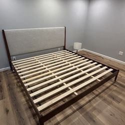 Wayfair King MCM bed frame - Pickup In west Seattle 