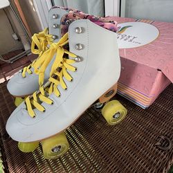 Foxy Skates