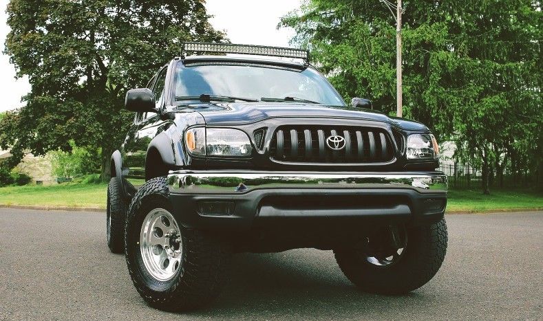 Excellent condition 03 Toyota Tacoma