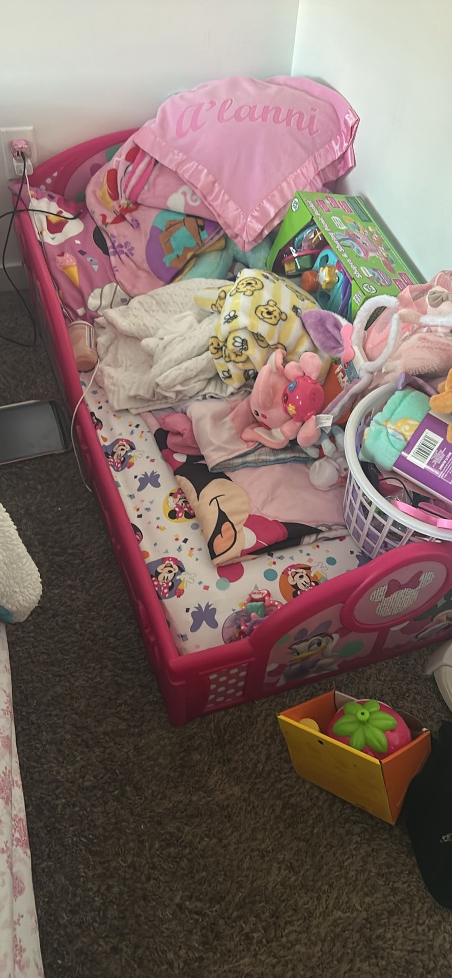 minnie mouse bed frame