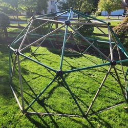 Kids Metal Dome Like New!