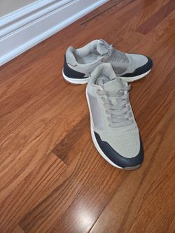 Steve Madden, like New Sneaker