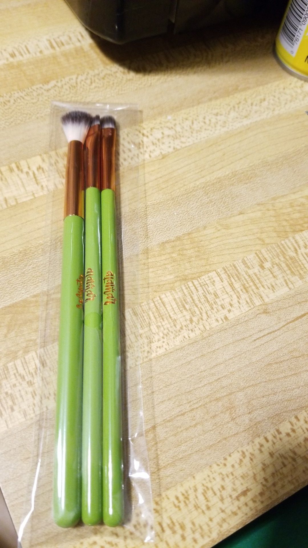 Makeup Brush set (Ojitos) from Alamar Cosmetics