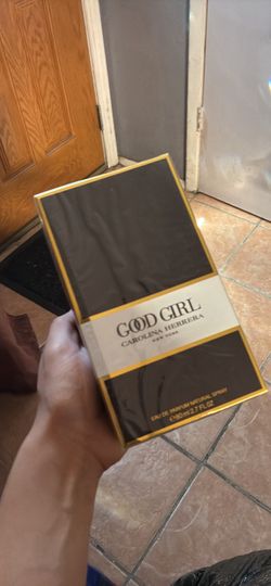 Woman perfume