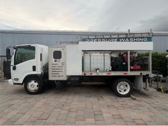 2017 Isuzu Pressure Cleaning Truck