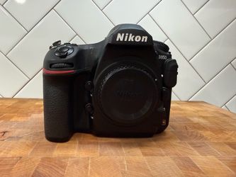 Nikon D850 Full Frame Camera – 6K Shutter – Excellent Condition