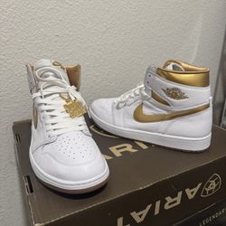 Jordan 1s White And Gold 