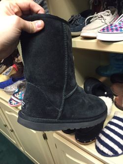 Black uggs size 7 good condition
