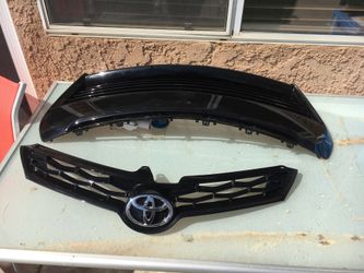 2015 Corolla upper and lower grill