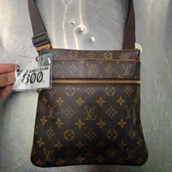 Louis Vuitton Pochette Valmy