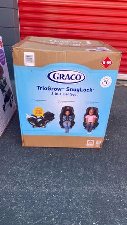 🚼 Brand New Car Seat & Stroller Set 🚼 Never opened, still brand new in the box!