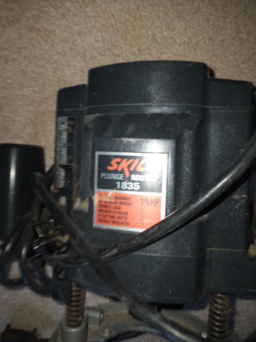 Skil plunge router 1835 for Sale in Monroe, WA OfferUp