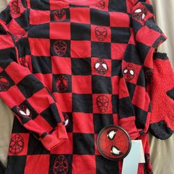Spider-Man Fleece Shirt And Socks LARGE Youth 