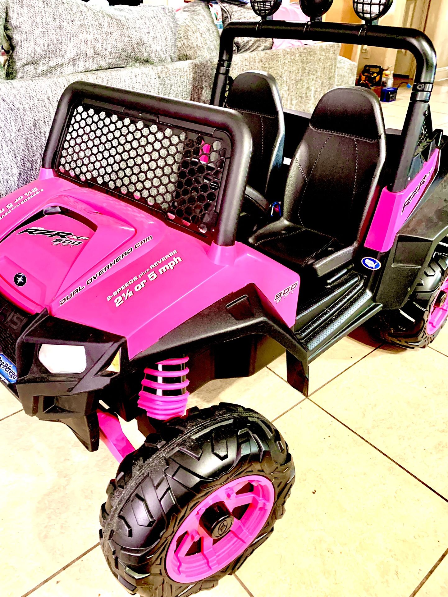 RZR RIDE ON WHEELERS 🛻 (💥WORKS🏎️💨💨💥👍🏼)great SHAPE & CONDITION:10/10)like NEW!!