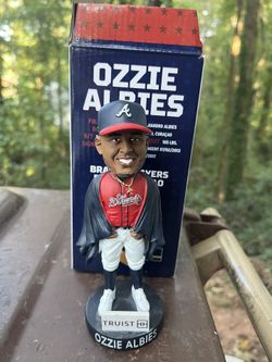 Ozzie Albies Collectible Bobble Head 