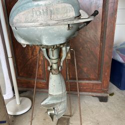 Vintage  Johnson Outdoor motor
