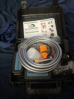 Portable pressure washer