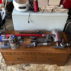 Dyson V8 absolute kit 