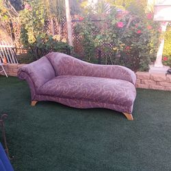Antique Style Fainting Couch