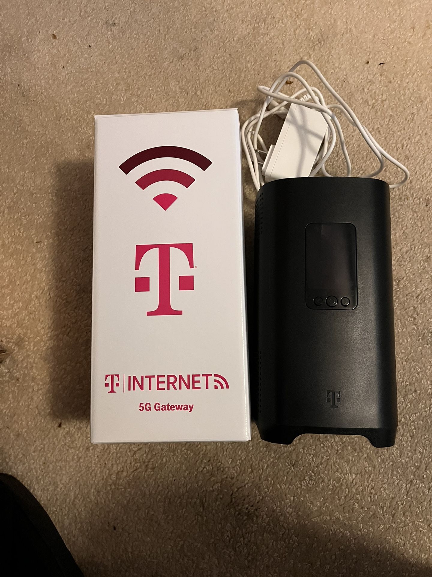 Black 5G Internet Gateway