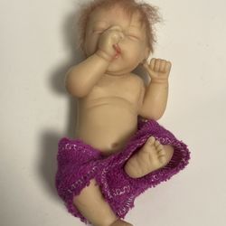 4  1/2 Inch Clay Baby