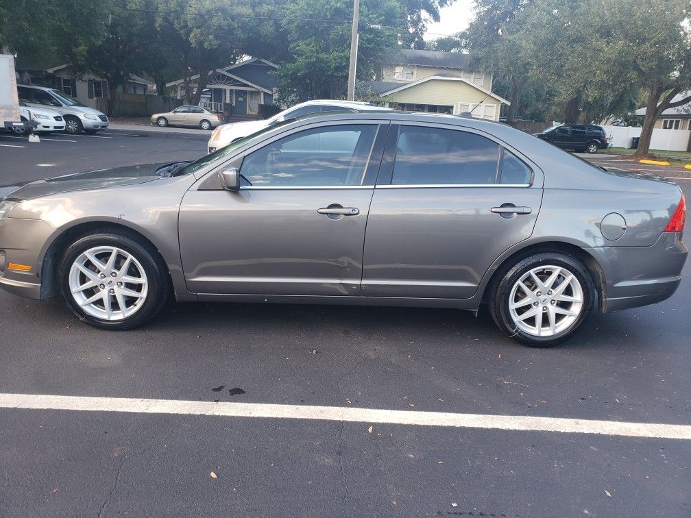 2011 Ford Fusion $2,500 cash