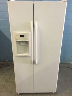 33” Wide White Side By Side Refrigerator
