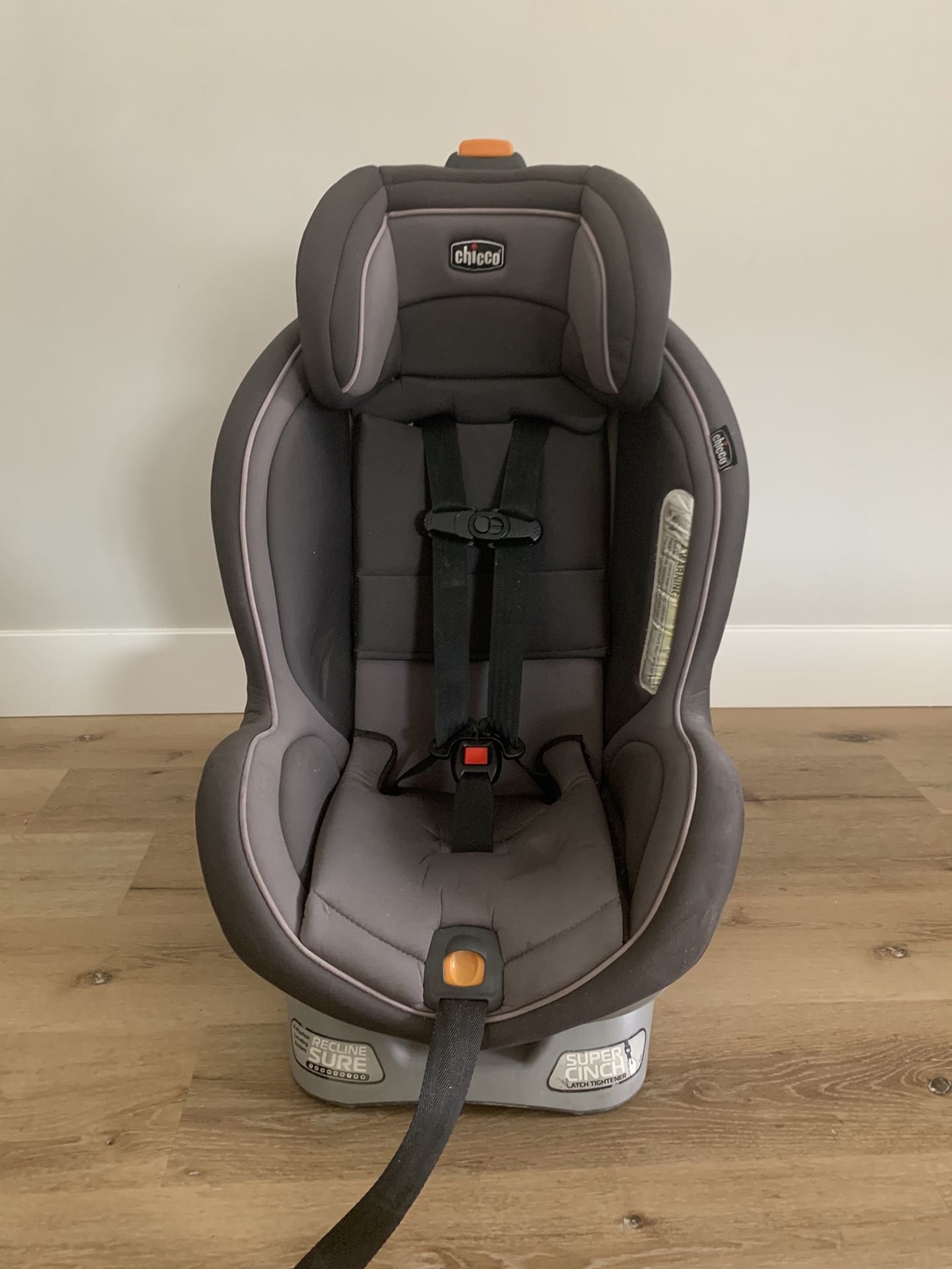 Chicco convertible car seat